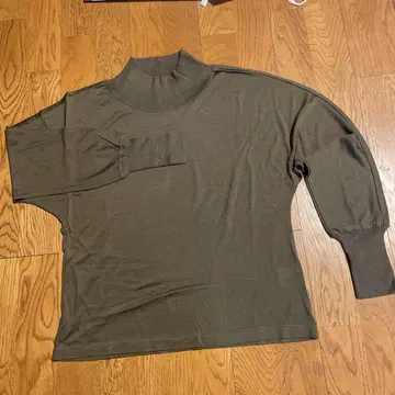 MIMO MACCILLA 하이넥 니트 42 올리브 그린 실크 100