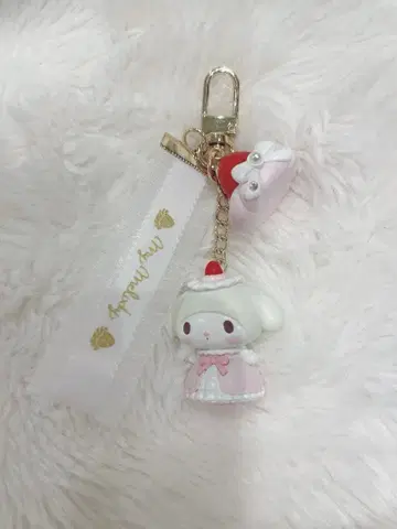 [ 새상품 ] 마이멜로디 딸기 휘핑 케이크 키링 완판템