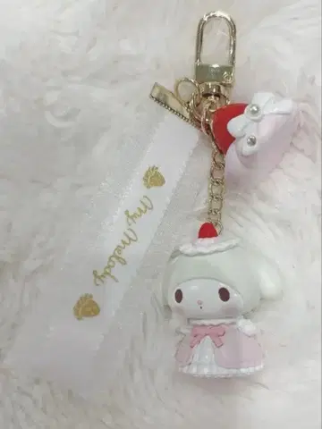 [ 새상품! 미개봉 ] 마이멜로디 딸기 휘핑 케이크 키링 완판템