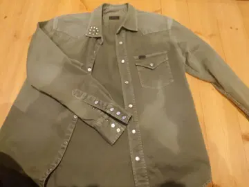 Lee 나노 유니버스 올리브 그린 스터드 부착 셔츠