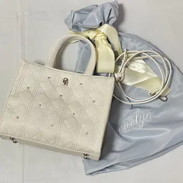 [ 미사용품 ] evelyn 숄더백 화이트