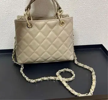 [새상품] AULENTTI 퀼팅 체인 숄더백