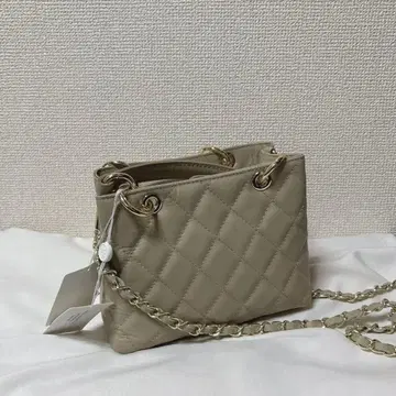 [새상품] AULENTTI 퀼팅 체인 숄더백