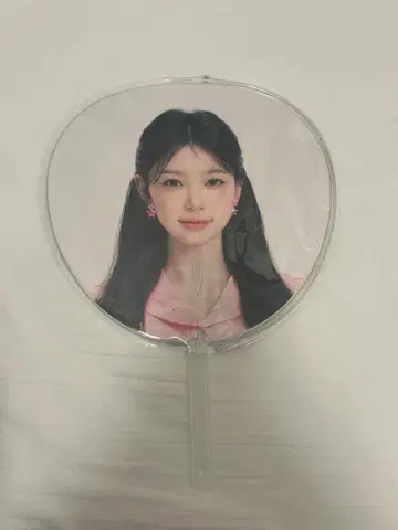 ILLIT 모카 부채 glitter day