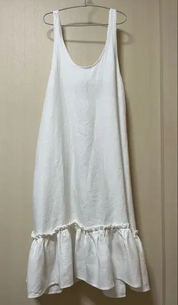 사만사 모스모스 밑단 프릴 에이프런 원피스