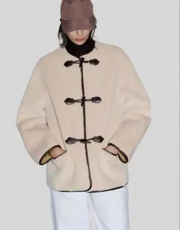 ZARA 인조 모피 토글 버튼 코트