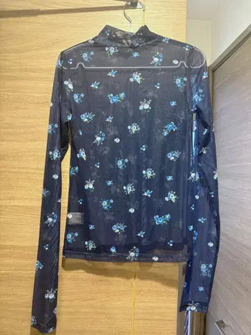 poppy 네이비 꽃무늬 시스루 긴팔 T셔츠 상의 이너 아사기니뇨