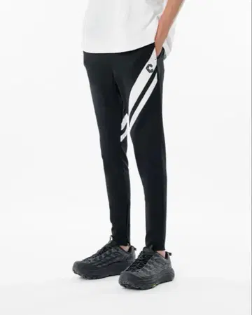 크로노스 CRONOS 슬림핏 팬츠 블랙 x 화이트 L 사이즈