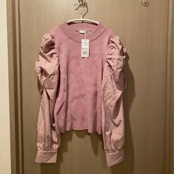 새상품 잉그 핑크 퍼프 슬리브 니트 파워숄더