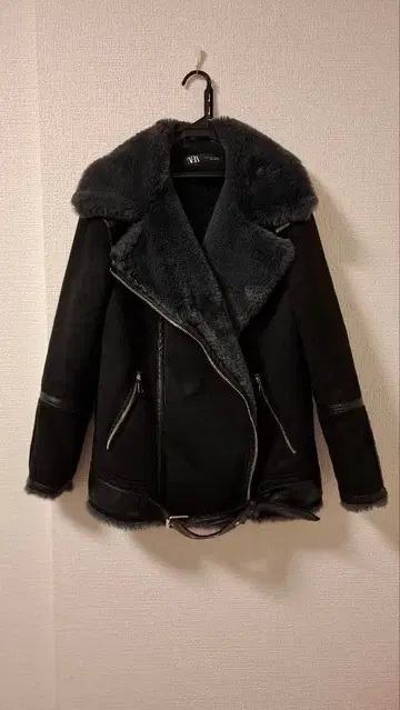 ZARA 인조 모피 무스탕 코트 블랙