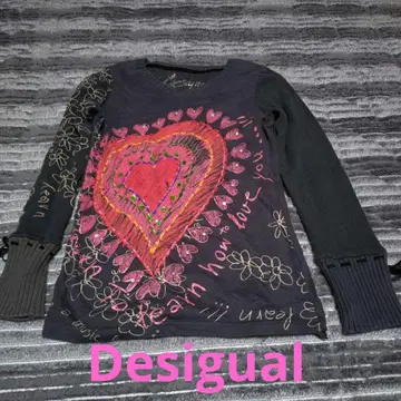 Desigual 하트 무늬 긴팔 T셔츠