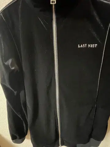 LAST NEST 벨로아 자켓