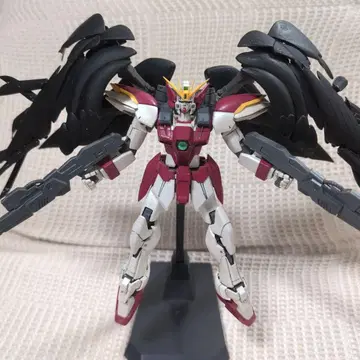 [도색 완료] 건담 프라모델 날개 달린 모델