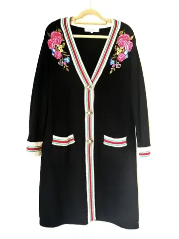 슈퍼 뷰티 니트 롱 가디건 자수 비쥬 블랙