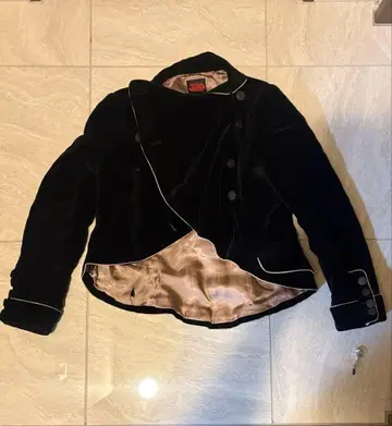 장 폴 고티에 나폴레옹 자켓