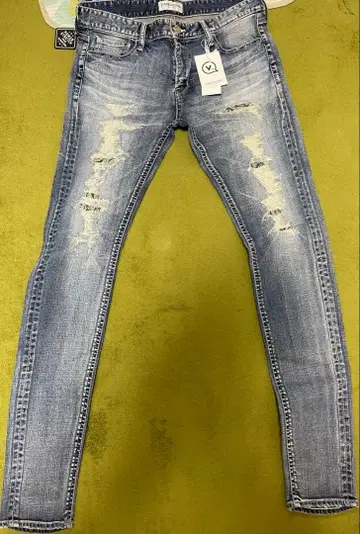 VANQUISH 데님 라이트 블루