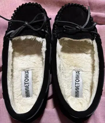 미네통카 보아 모카신 사이즈 5 블랙