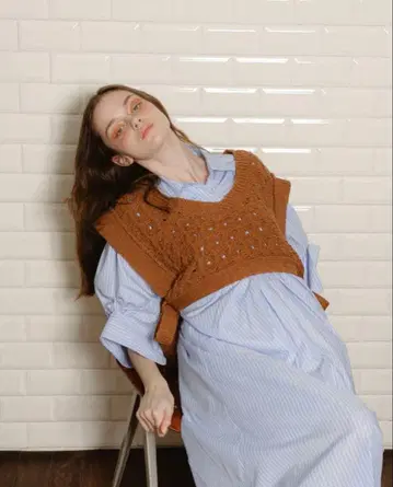 PINUE 프론트 개더 셔츠 원피스 & 숏 니트 베스트 pinue