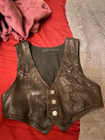 FUGA 턱시도 가죽 베스트