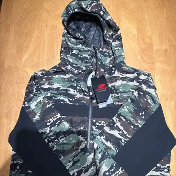 new balance 카모플라쥬 나일론 자켓