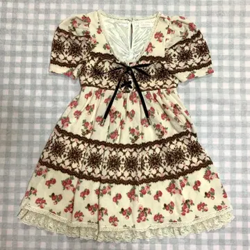 LIZLISA 레어 장미 패턴 노르딕 무늬 원피스