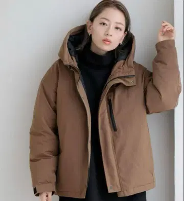 [ 새상품급 ] 어반 리서치 서니 라벨 후디 다운 자켓