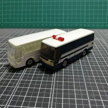 토미카 이스즈 하이데커 버스 화이트 토미카 기동대