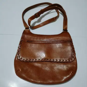 브라운 가죽 숄더백