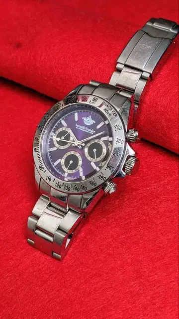 Seventh Wonder 보라색 은색 크로노그래프 손목시계 워치