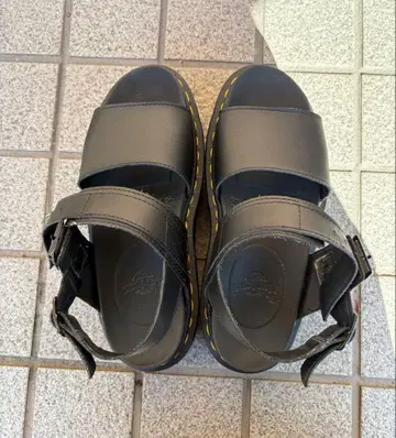 닥터마틴 VOSS QUAD 샌들 UK4