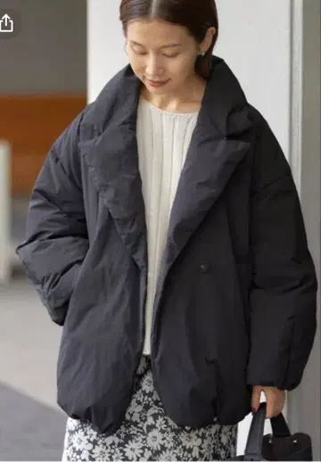 이에나 테일러 코쿤 다운 자켓 블랙