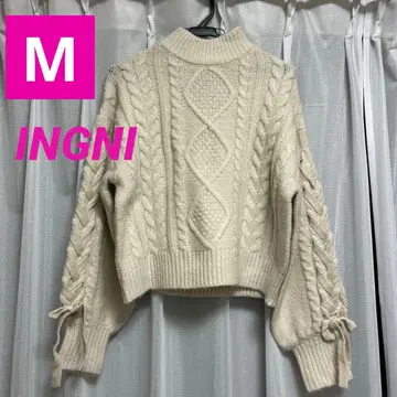 INGNI 소매 레이스업 케이블 짜임 니트 스웨터