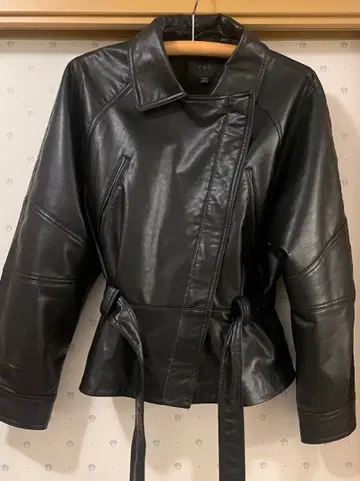 ZARA 가죽 자켓 여성용