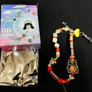 ALIEN STAGE 에이리언 스테이지 HYUNA 히나 스마트폰 체인