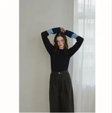 PINUE 더블 커프스 니트탑 네이비