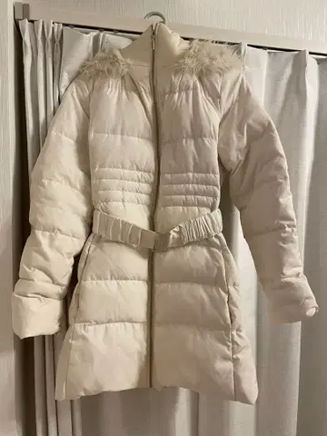 RESEXXY 다운 화이트 아우터 S 사이즈