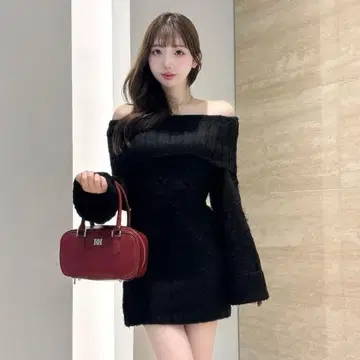 헤어리 오프숄더 니트 미니 원피스