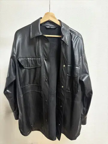 ZARA 자라 얇은 소재 인조 가죽 자켓 블랙 코트 여성용