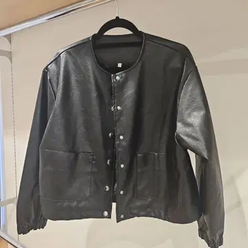 블랙 가죽풍 자켓 L 사이즈