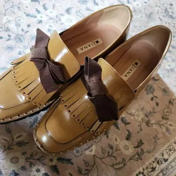 다이애나 리본 플랫슈즈