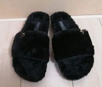 푸마 퍼 샌들 블랙 25.0