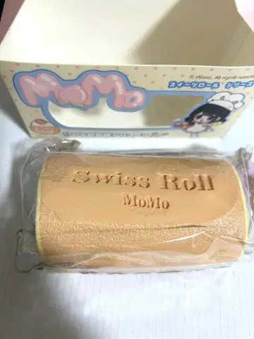 [ 미사용 새상품 ] MoMo 롤케이크 올리브맛 오리지널 해외 스퀴즈