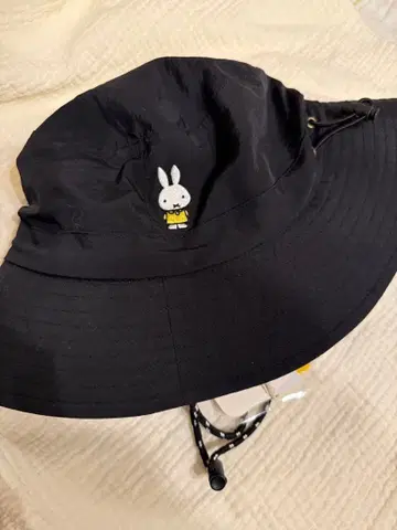 미피 니난체 스튜디오 클립 버킷햇 모자 자수