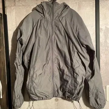 그레이 후드 부착 나일론 자켓