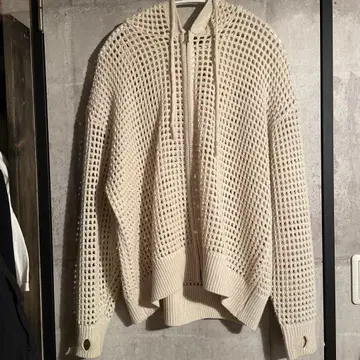 아이보리 후드 부착 니트 후드티