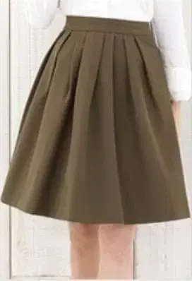 새상품 택 포함 가을 겨울 카키 스커트 플레어 스커트 티어클라세