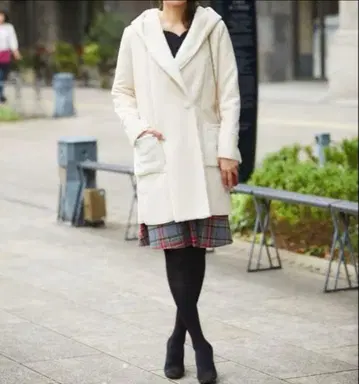 tocco closet 포켓 비쥬 에코 소프트 무스탕 코트 아이보리