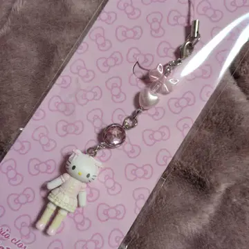 산리오 옷장 컬렉션 (헬로키티)