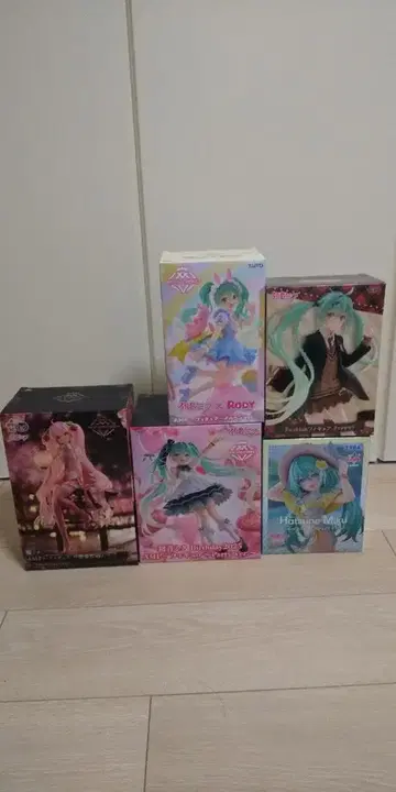 하츠네 미쿠 5체 세트