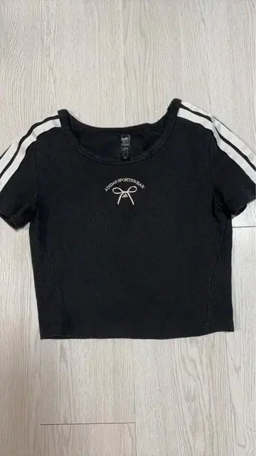 adidas 새상품급 크롭 블랙 헤이세이 갸루 피치 T Y2K